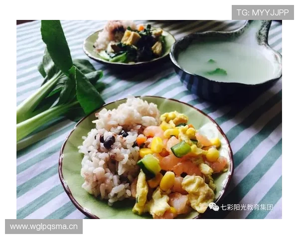 托尼娅哈丁的日常居然比比赛还狠，这人真有故事餐桌上都能飚戏！